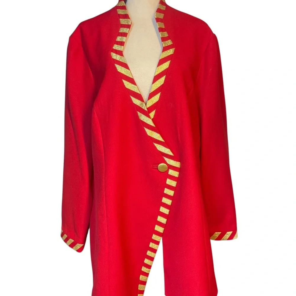 Studio B. Plus Size Blazer - Picture 3 of 6